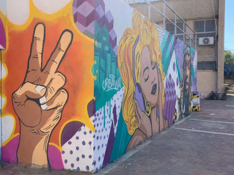 ציורי גרפיטי, אורבנסטייל, ציורי קיר,ציורי קיר לעסקים, גרפיטי, גרפיטי ישראל, גרפיטי לחברה, ציור קיר, ציור קיר לחברה, אמנות על קיר, אמנות רחוב, אמנות רחוב ישראל, אמן גרפיטי, אומנות גרפיטי, גרפיטי בישראל, אורבנסטייל, ציור קיר, ציורי קיר, גרפיטי, גרפיטי תל אביב, ציור על בניין, גרפיטי על בניין, graffiti tel aviv, street art tel aviv, mural tel aviv, painting tel aviv, tel aviv, artist tel aviv, street art artist, urbanstyle
