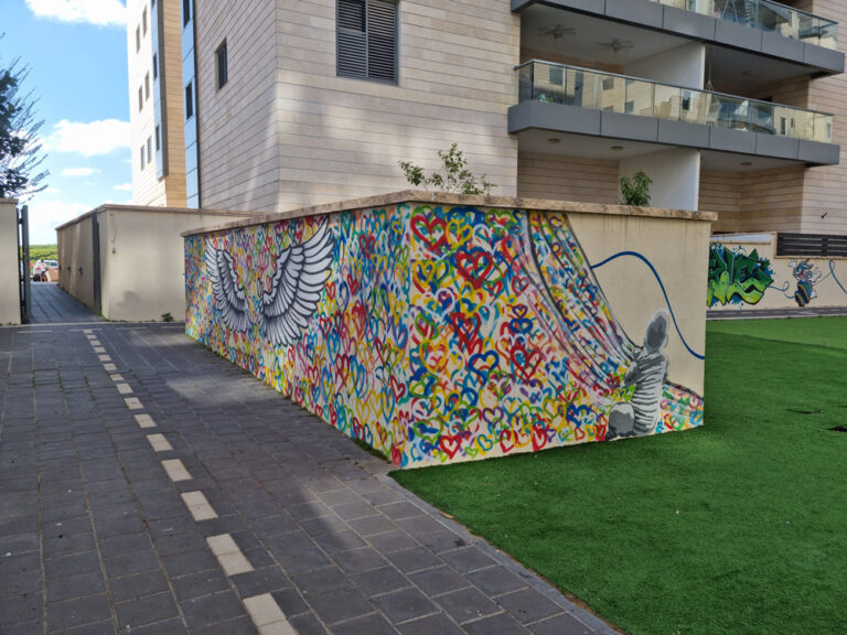 ציורי-קיר---אורבנסטייל---כפר-בריגה-צילום---דינה-שגב-_-dina-segev-04